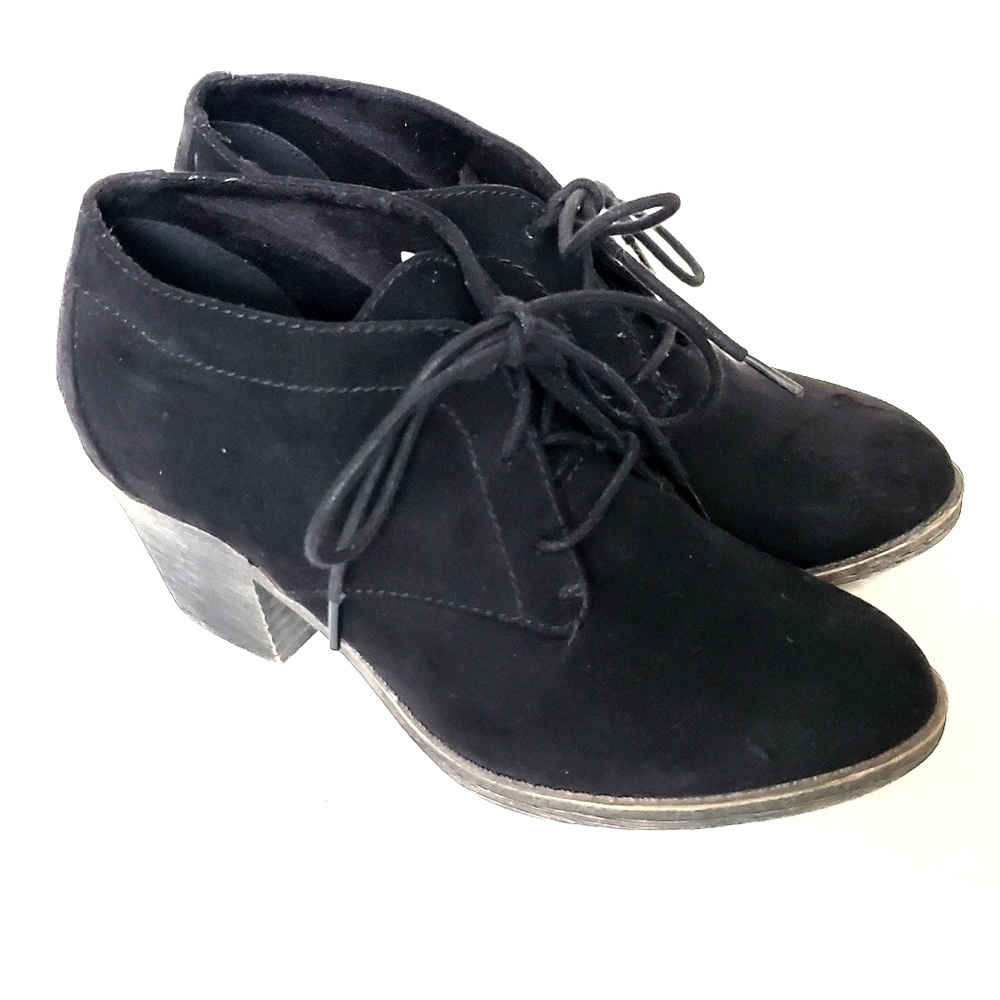 ROCKET DOG | Black Suede Round Toe Tie Booties